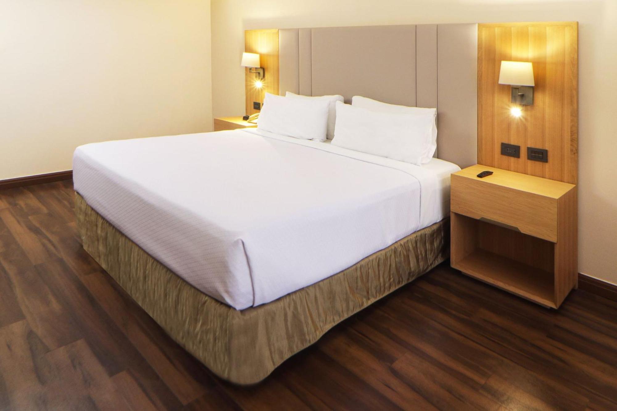 Crowne Plaza Hotel Monterrey By Ihg Exterior foto